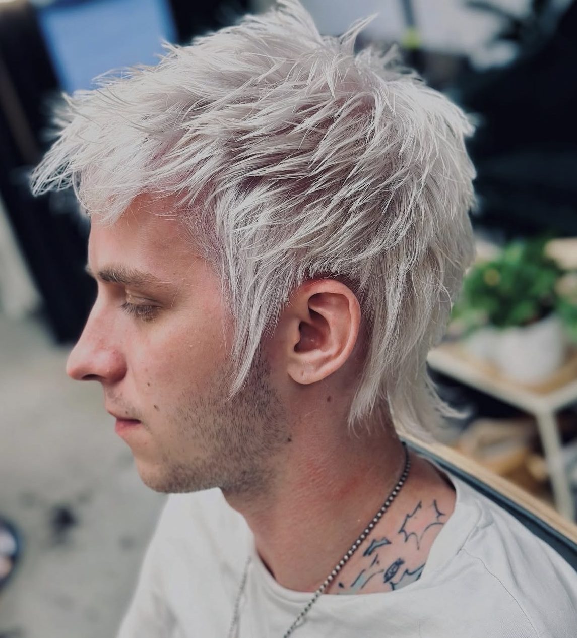 Pánský mullet s platinovým zesvětlením, studio PM Brno
